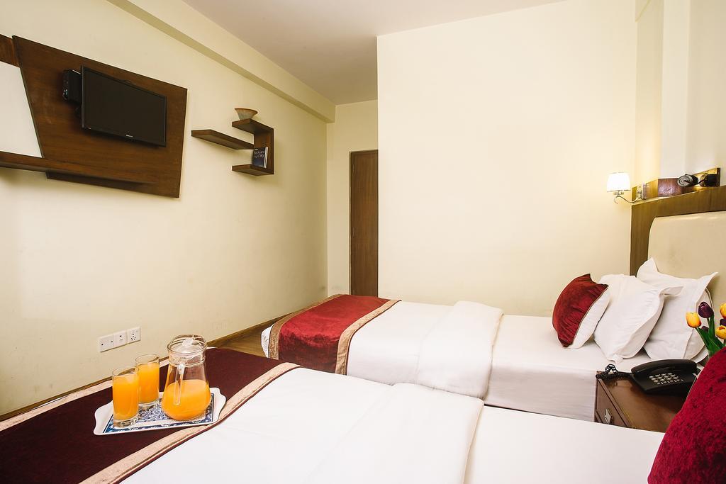 קטמנדו Backyard Hotel מראה חיצוני תמונה